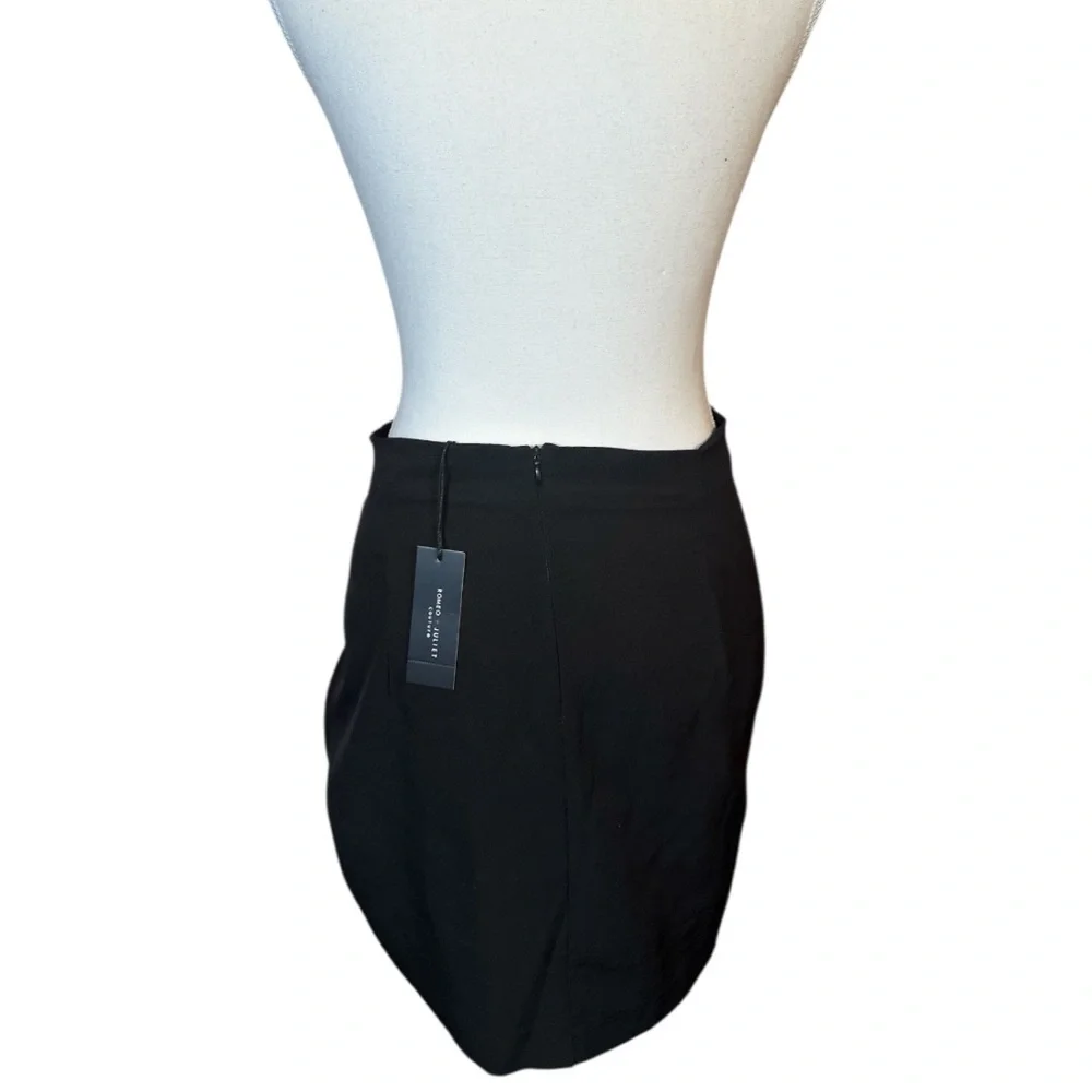 Romeo & Juliet Couture Ruched Mini Skirt NWT - Picture 4 of 7